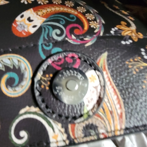 Carlos by Carlos Santana 3 in 1 Black Tote, Crossbody and clutch - Picture 10 of 16